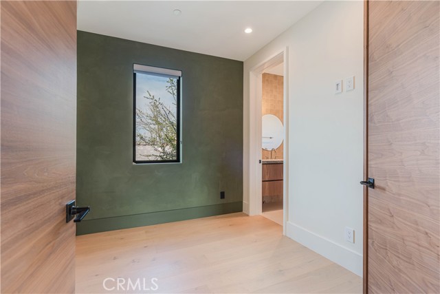 Detail Gallery Image 31 of 46 For 5075 Enfield, Encino,  CA 91316 - 4 Beds | 5 Baths