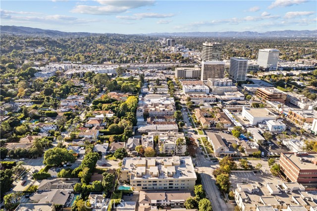 Detail Gallery Image 19 of 20 For 4430 Noble Ave #208,  Sherman Oaks,  CA 91403 - 2 Beds | 2 Baths