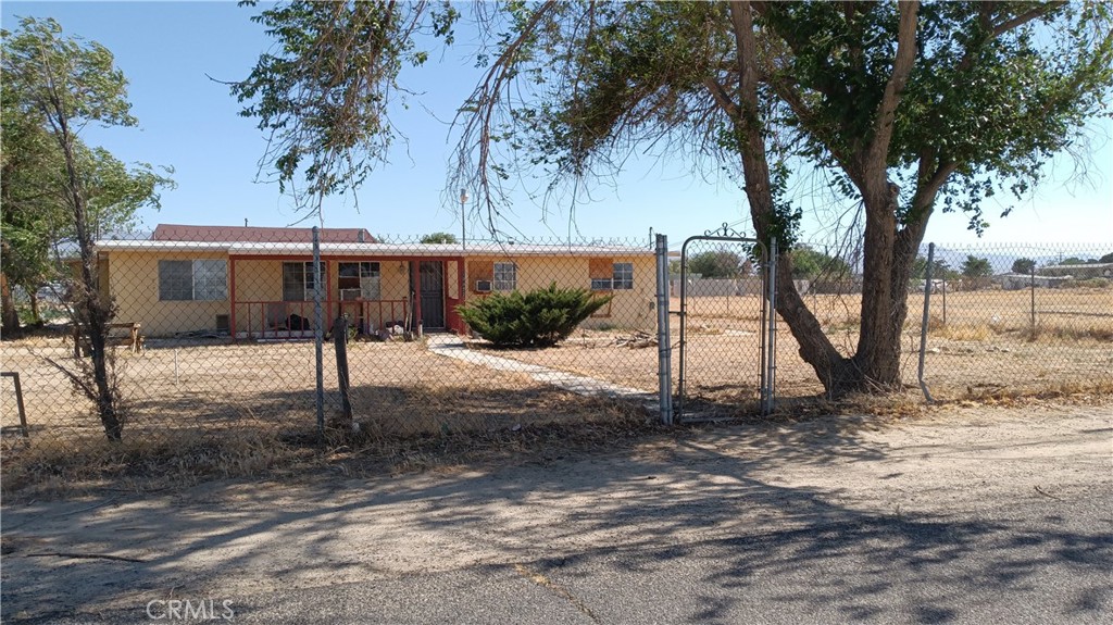 10022 E Avenue Q14
