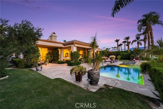 56102 Baltusrol, La Quinta CA: https://media.crmls.org/medias/ccf523e9-6eb3-4bb7-973e-133831943aee.jpg