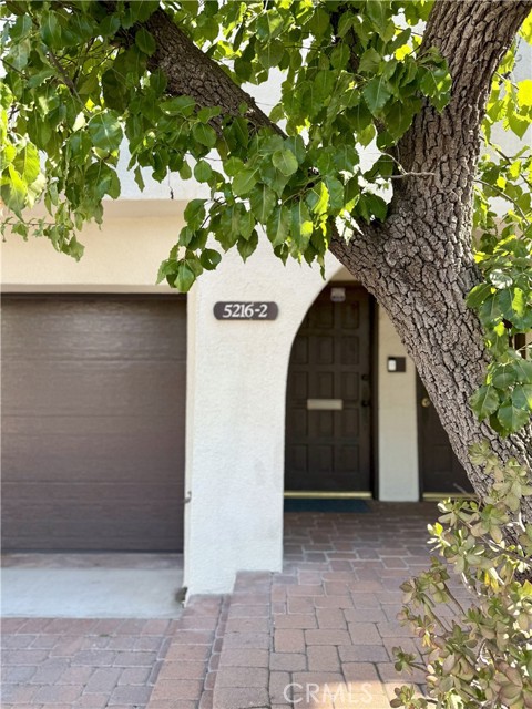 5216 Lindley Avenue, Encino CA: https://media.crmls.org/medias/ccf60cf1-96e2-4b30-b1a0-d29bcee03fa4.jpg