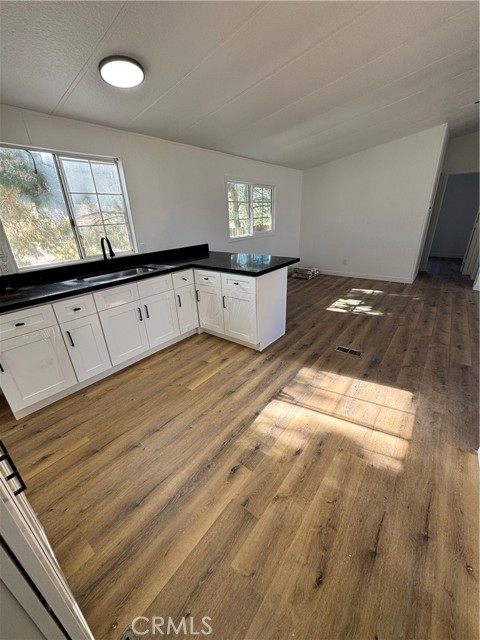 Detail Gallery Image 9 of 19 For 30275 Cherwell St, Lucerne Valley,  CA 92356 - 3 Beds | 2 Baths