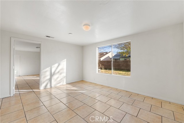 Detail Gallery Image 18 of 40 For 1252 E Avenue R6, Palmdale,  CA 93550 - 3 Beds | 1 Baths