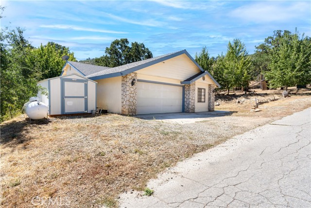 Detail Gallery Image 37 of 38 For 22300 Zurich Dr, Tehachapi,  CA 93561 - 3 Beds | 2 Baths