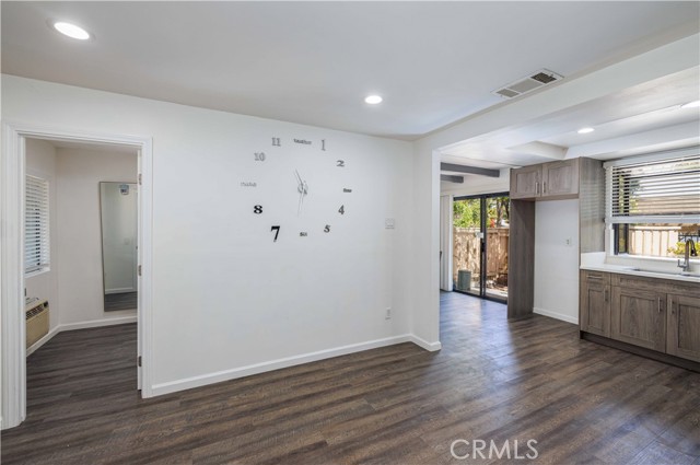 1806 N Fairview Street, Santa Ana CA: https://media.crmls.org/medias/ccf86637-1c88-4ec2-be73-9490443e45e2.jpg