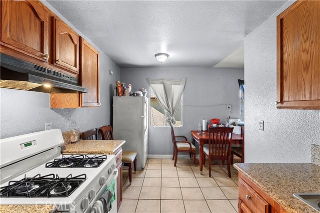 Detail Gallery Image 9 of 12 For 170 Olive #3,  San Bernardino,  CA 92410 - 2 Beds | 1 Baths
