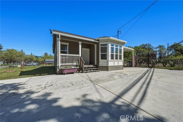 Detail Gallery Image 3 of 59 For 5220 Lakeshore, Lakeport,  CA 95453 - 3 Beds | 2 Baths