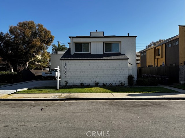 Detail Gallery Image 1 of 23 For 16582 Jib Cir #3,  Huntington Beach,  CA 92649 - 2 Beds | 2/1 Baths