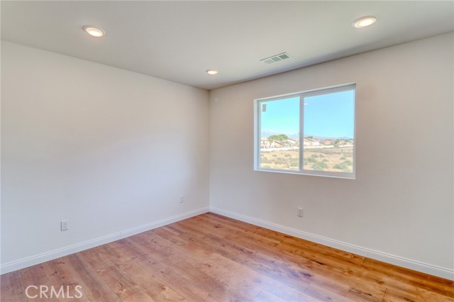 Detail Gallery Image 15 of 27 For 14424 Buvan Ct, Moreno Valley,  CA 92555 - 5 Beds | 3/1 Baths