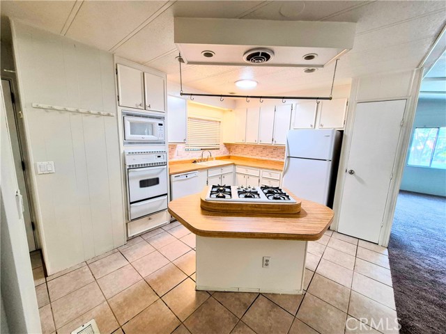 Detail Gallery Image 23 of 66 For 4040 Piedmont Dr #356,  Highland,  CA 92346 - 2 Beds | 2 Baths