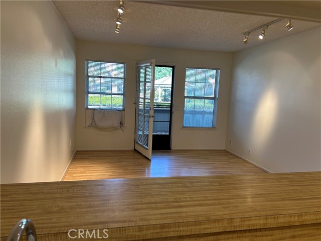 Detail Gallery Image 10 of 47 For 18232 Parkview Ln #103,  Huntington Beach,  CA 92648 - 1 Beds | 1 Baths