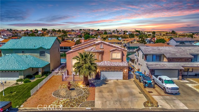 Detail Gallery Image 4 of 23 For 18066 Mariner Dr, Victorville,  CA 92395 - 5 Beds | 3 Baths