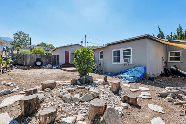 Detail Gallery Image 25 of 31 For 10549 Mcclemont Ave, Tujunga,  CA 91042 - 4 Beds | 2 Baths
