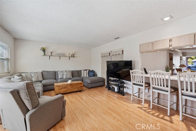 Detail Gallery Image 9 of 12 For 412 S Fann, Anaheim,  CA 92804 - 4 Beds | 2 Baths