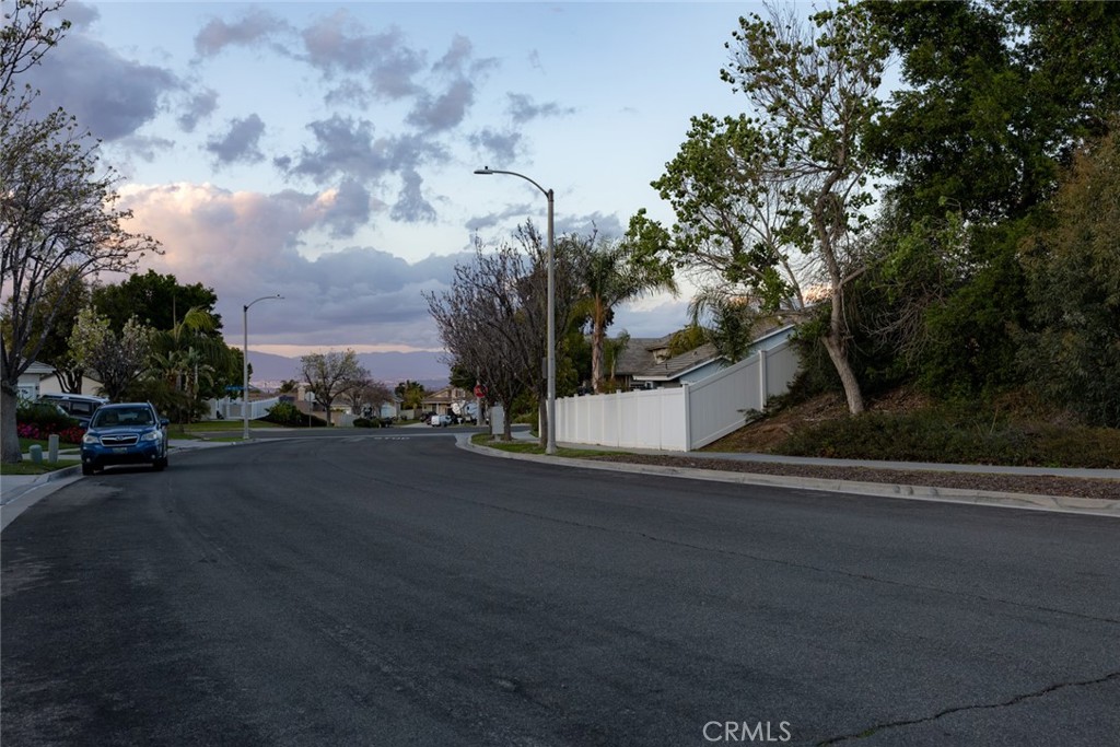 https://media.crmls.org/medias/ccff0d6c-9ef6-42ba-886b-88b9674e0fcf.jpg?preset=X-Large