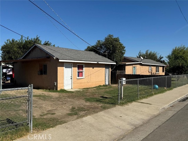 Detail Gallery Image 2 of 2 For 687 S 8th, Kerman,  CA 93630 - 2 Beds | 1 Baths