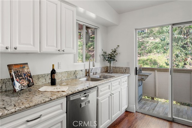 5460 Copper Canyon Rd, Yorba Linda CA: https://media.crmls.org/medias/ccffbfbb-ec9e-4830-be92-612587d54339.jpg