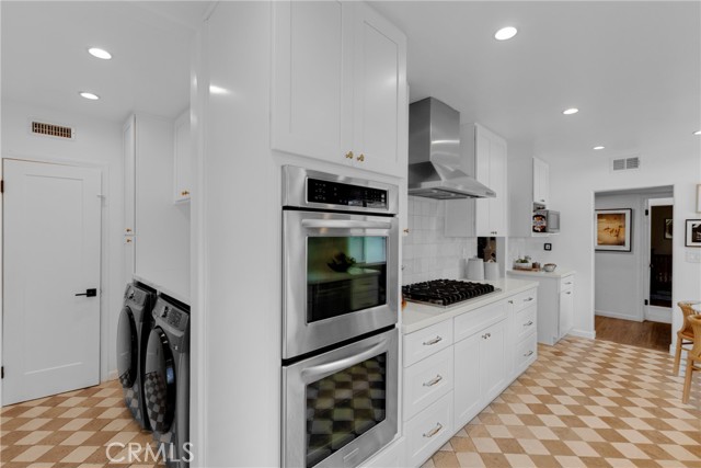 Detail Gallery Image 5 of 20 For 23936 Nomar, Woodland Hills,  CA 91367 - 3 Beds | 2 Baths