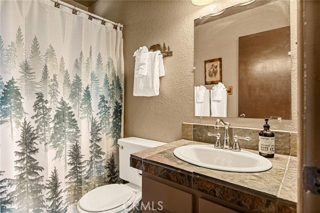 Detail Gallery Image 22 of 30 For 1256 Grass Valley, Lake Arrowhead,  CA 92352 - 3 Beds | 2 Baths