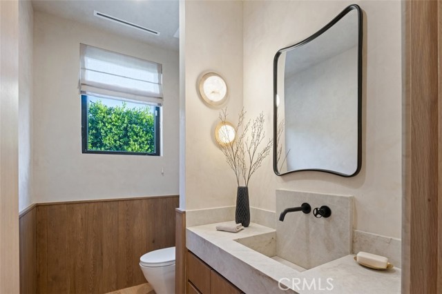 Detail Gallery Image 26 of 50 For 5414 Genesta Ave, Encino,  CA 91316 - 6 Beds | 6/1 Baths