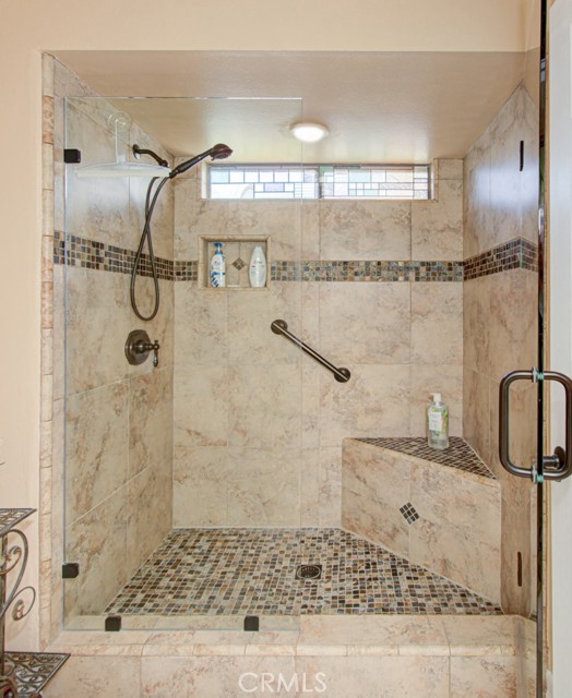 5521 Via La Mesa, Laguna Woods CA: https://media.crmls.org/medias/cd020ff5-65be-459e-99a8-7cc6ed2121fc.jpg