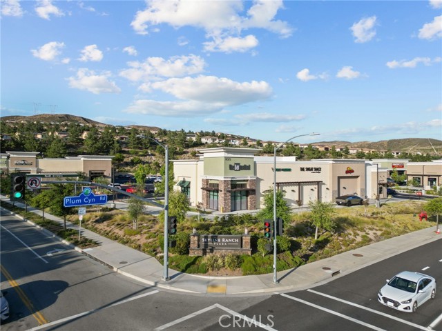 19539 Laroda, Saugus CA: https://media.crmls.org/medias/cd0317a9-d92a-488d-b3e0-131087a4bdd5.jpg