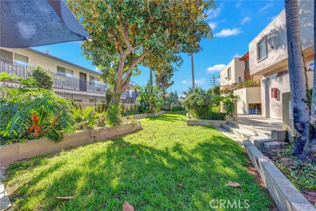 Detail Gallery Image 36 of 39 For 7033 Stewart and Gray Rd #24,  Downey,  CA 90241 - 2 Beds | 2 Baths