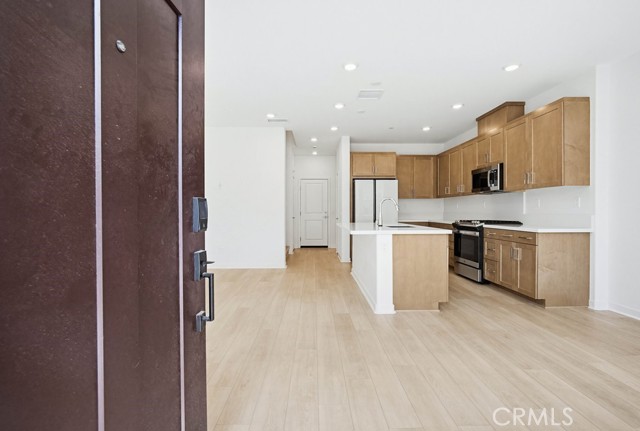 Detail Gallery Image 14 of 75 For 3925 Lavine, Corona,  CA 92883 - 3 Beds | 2/1 Baths