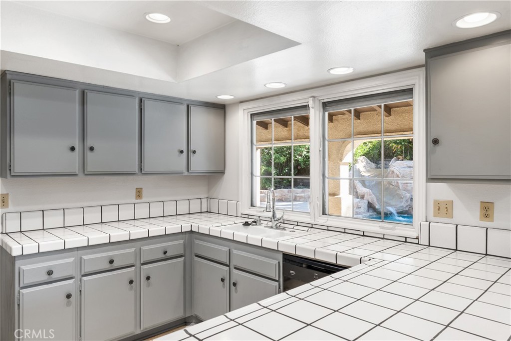 MLS #IG25248153 image #14