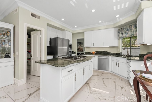 28532 Chimney Rock Circle, Trabuco Canyon CA: https://media.crmls.org/medias/cd04c922-8168-4c40-a345-de7f55410048.jpg