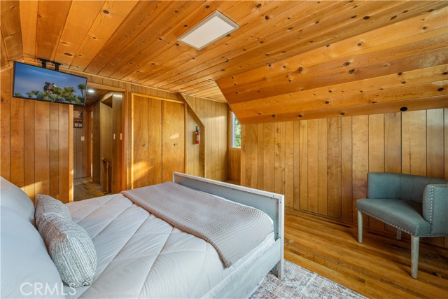 Detail Gallery Image 23 of 37 For 39521 Lake Dr, Big Bear Lake,  CA 92315 - 4 Beds | 2 Baths