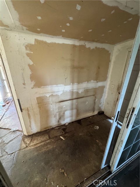 9314 Martha Way, Riverside CA: https://media.crmls.org/medias/cd061fc2-ae06-4173-9b44-4105dd257683.jpg