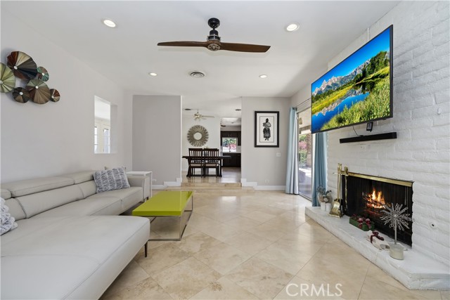 41520 Rancho Manana Lane, Rancho Mirage CA: https://media.crmls.org/medias/cd07b7cf-f7f3-419a-b280-35be67e8d9e9.jpg