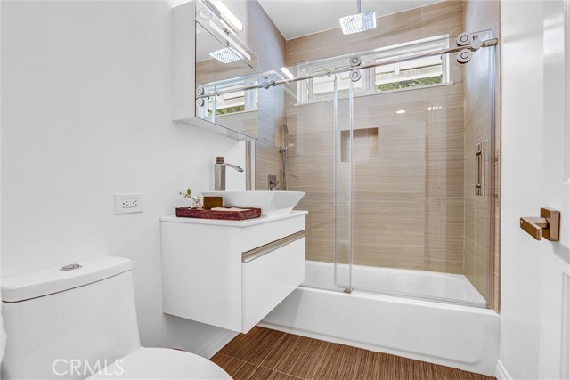 Detail Gallery Image 24 of 41 For 4936 Matula Dr, Tarzana,  CA 91356 - 3 Beds | 3 Baths