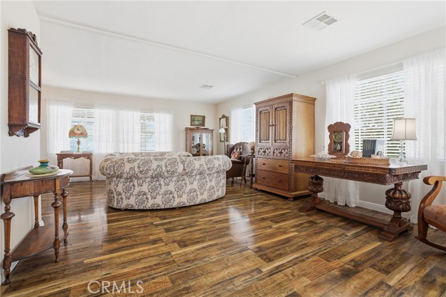 Detail Gallery Image 3 of 46 For 38195 via Taffia, Murrieta,  CA 92563 - 2 Beds | 2 Baths