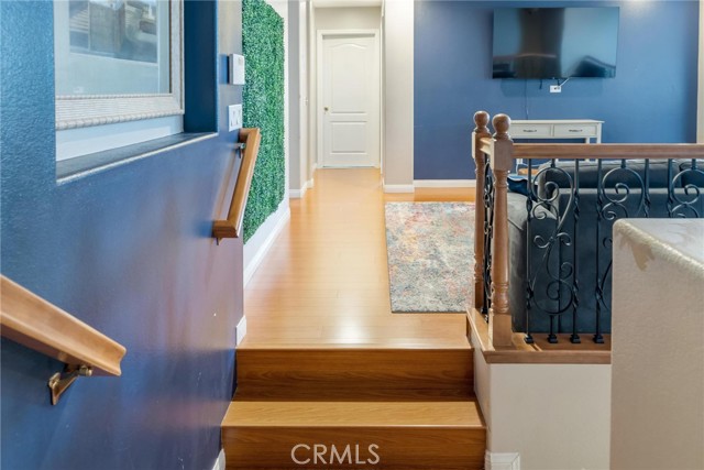 7681 Stonegate Drive, Eastvale CA: https://media.crmls.org/medias/cd090b33-f665-4542-88d4-17e3b8fa54b1.jpg