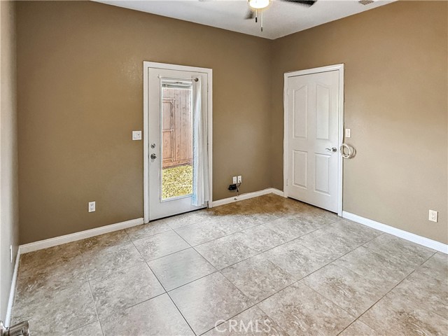 57466 Buena Suerte Road, Yucca Valley CA: https://media.crmls.org/medias/cd09c593-4731-4743-b031-f913c2a0e5b0.jpg