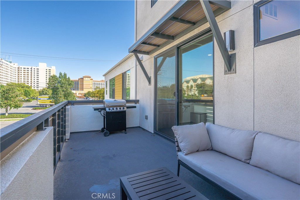 12234 Greenleaf Lane