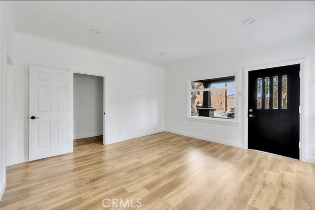 586 W 12th Street, San Pedro CA: https://media.crmls.org/medias/cd0a5c0d-833b-4a4e-b727-d79e70e9c7b0.jpg
