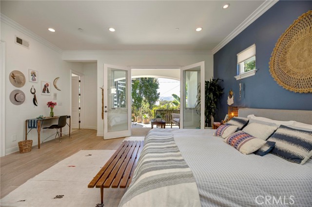 Detail Gallery Image 11 of 75 For 700 Avenue C, Redondo Beach,  CA 90277 - 5 Beds | 5/1 Baths