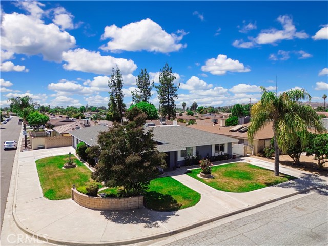 26363 Hemet Street, Hemet CA: https://media.crmls.org/medias/cd0c081b-3396-4d98-b95c-a2b3a9f4faa9.jpg