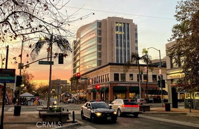 1003 W Myrtle Street, Santa Ana CA: https://media.crmls.org/medias/cd0c434b-26cf-4ef7-807c-bde11476b4cb.jpg