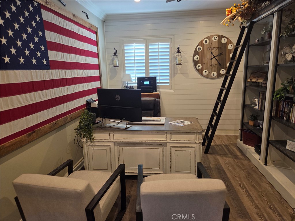 https://media.crmls.org/medias/cd0dcd57-8e65-42f3-9519-3974d55a3d16.jpg?preset=X-Large