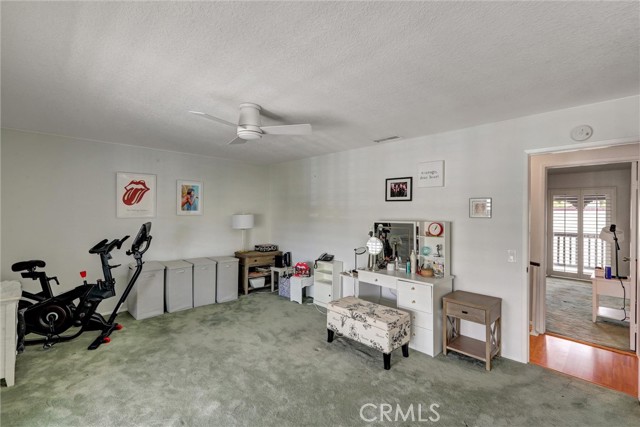 1180 Strawberry Lane, Glendora CA: https://media.crmls.org/medias/cd0e3cd6-731a-4c3d-ac07-0fb48d911638.jpg