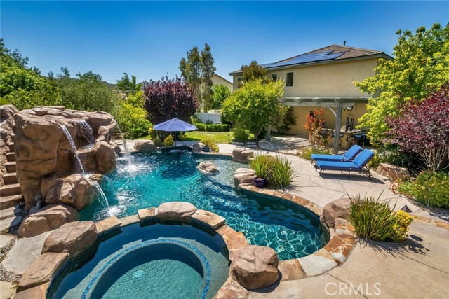 17138 Hickory Ridge Court, Canyon Country CA: https://media.crmls.org/medias/cd0ea5c6-3f8f-40e8-90c6-50b9ce106c6e.jpg
