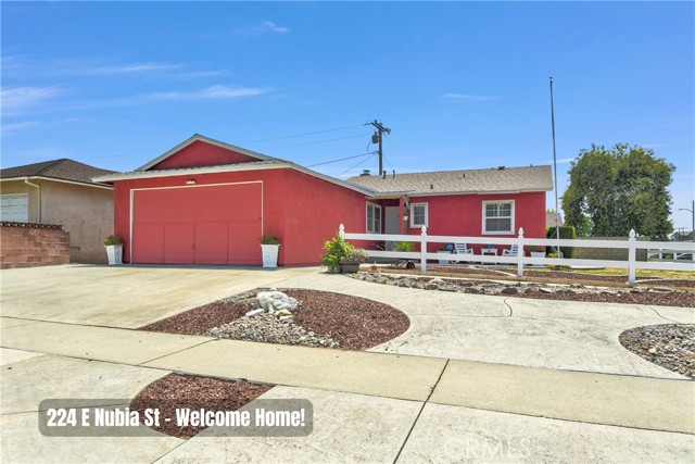 224 E Nubia Street, Covina CA: https://media.crmls.org/medias/cd0f1e54-c4df-4009-8c44-f843e298883c.jpg