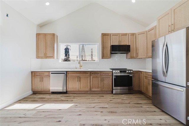5732 Willowcrest Avenue, 3 photo 15