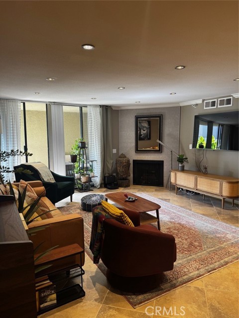 Detail Gallery Image 6 of 36 For 7320 Hawthorn #106 Ave #106,  Los Angeles,  CA 90046 - 2 Beds | 2 Baths