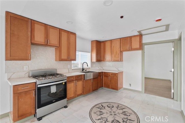 12185 Atsina Road, Phelan CA: https://media.crmls.org/medias/cd104c1c-0da5-47a1-a798-b7c195660418.jpg