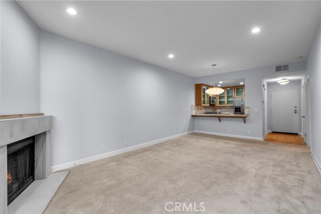 8505 Gulana Avenue, Playa del Rey CA: https://media.crmls.org/medias/cd11136c-9d70-4f2d-8c39-539c51fa5c60.jpg